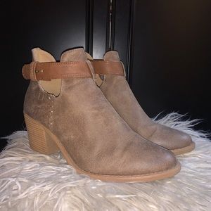 Qupid Brown Leather Ankle Bootie!